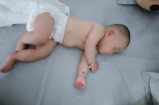 黔东南宝宝积食发烧怎么处理